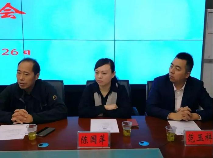 市残联劳服所所长陈国萍,常熟市虞城残疾人服务中心副理事长范玉祥